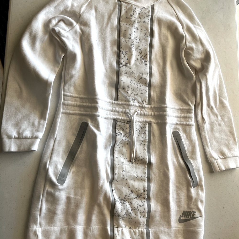Women’s brand new Nike tennis dress